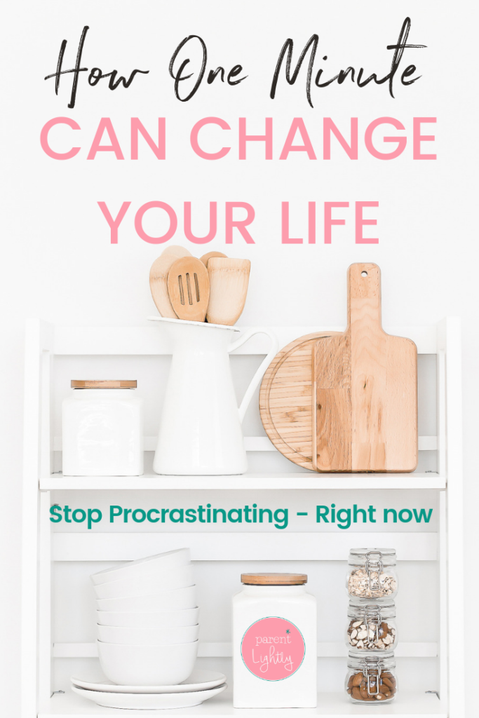 Wondering how to stop procrastinating on chores? Frustrated with your kids at bedtime? The one minute rule will make you healthier and more productive and, best of all, a better parent. | Stop Procrastinating Motivation | One Minute Rule | #momhacks