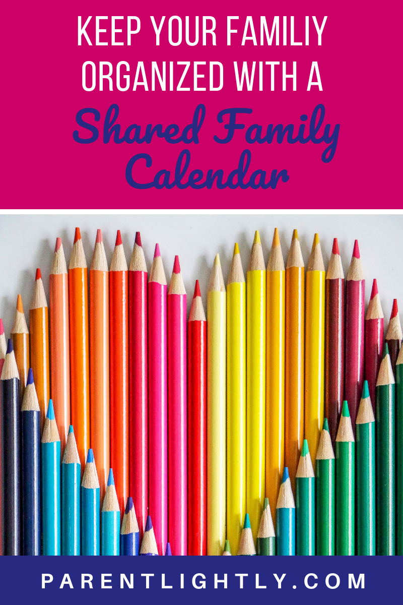 If you have a busy family, you 100% need a shared family calendar. Google Calendar is the best free app for keeping up with your family calendar - here's how to use it! || Google Calendar Organization | Tips for Google Calendar | Best Family Calendar Apps | Family Calendar Ideas