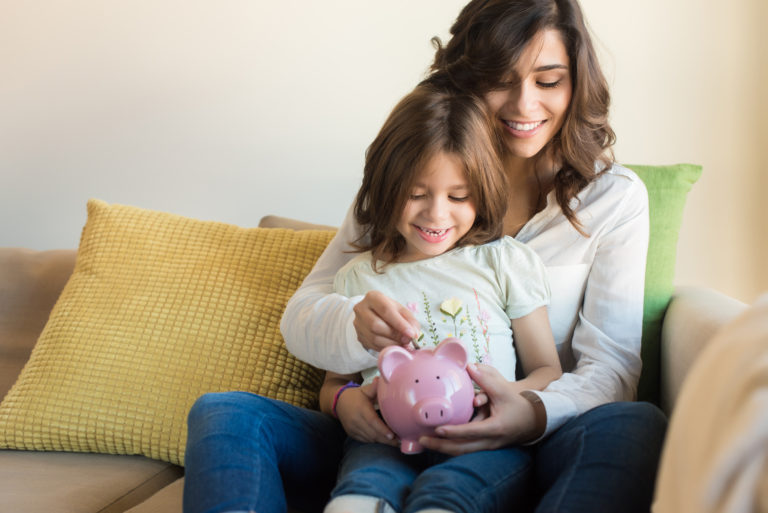 Financial Literacy for Kids under 10: How to make sure that your kids grow up to be responsible with money